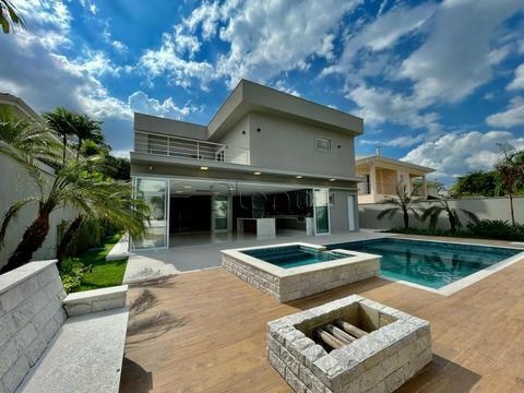 Casa à venda com 4 suítes no Loteamento Alphaville, Campinas.