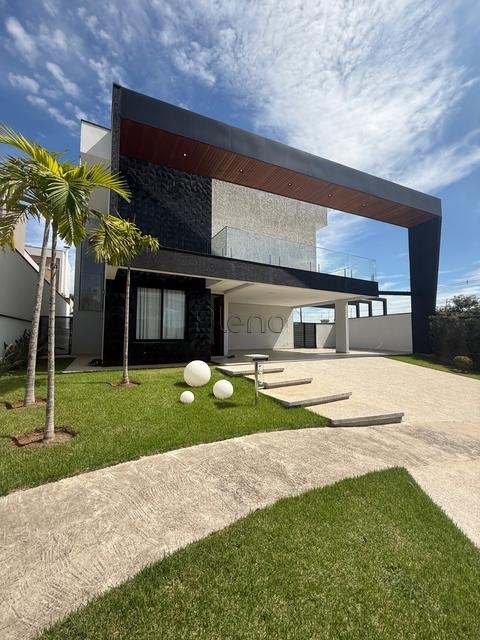 Sobrado à venda em Campinas, Loteamento Parque dos Alecrins, com 3 suítes, com 315 m²