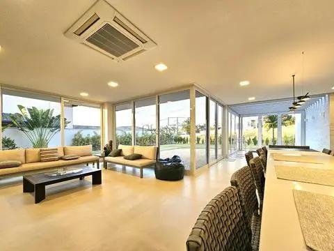 Sobrado à venda em Campinas, Loteamento Alphaville Campinas, com 5 suítes, com 599 m²