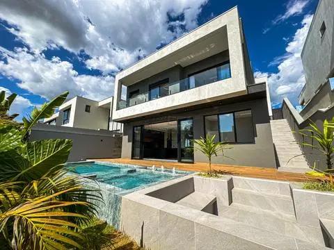 Sobrado à venda em Indaiatuba, Chácara Areal, com 3 suítes, com 357.52 m²