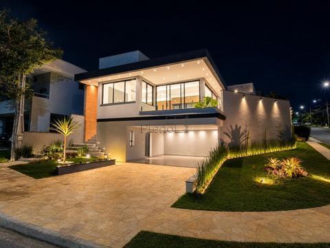 Sobrado à venda em Valinhos, Residencial São Domingos, com 3 suítes, com 177.22 m²