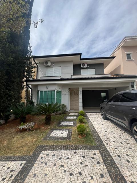 Casa à Venda no Condomínio Vivenda das Cerejeiras em Valinhos, no bairro Jardim Alto da Colina.