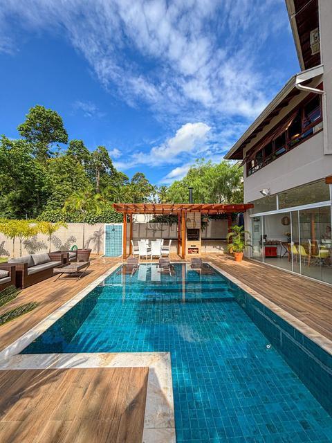 Casa a Venda no Condomínio Green Boulevard em Valinhos, no bairro Dois Córregos.