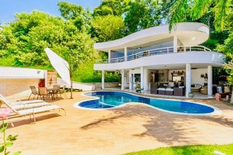 Casa à Venda no Condomínio Chácara Flora em Valinhos, no bairro Chácara Flora.