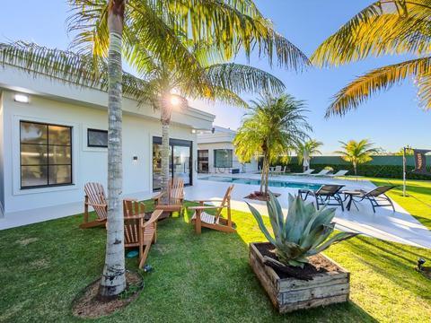 Casa à venda em Indaiatuba, Parque Residencial Indaiá, com 4 suítes, com 445.69 m²
