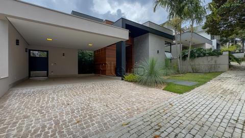 Casa à Venda no Condomínio Villagio Canto Del Bosco em Valinhos, no bairro Jardim Paiquerê.